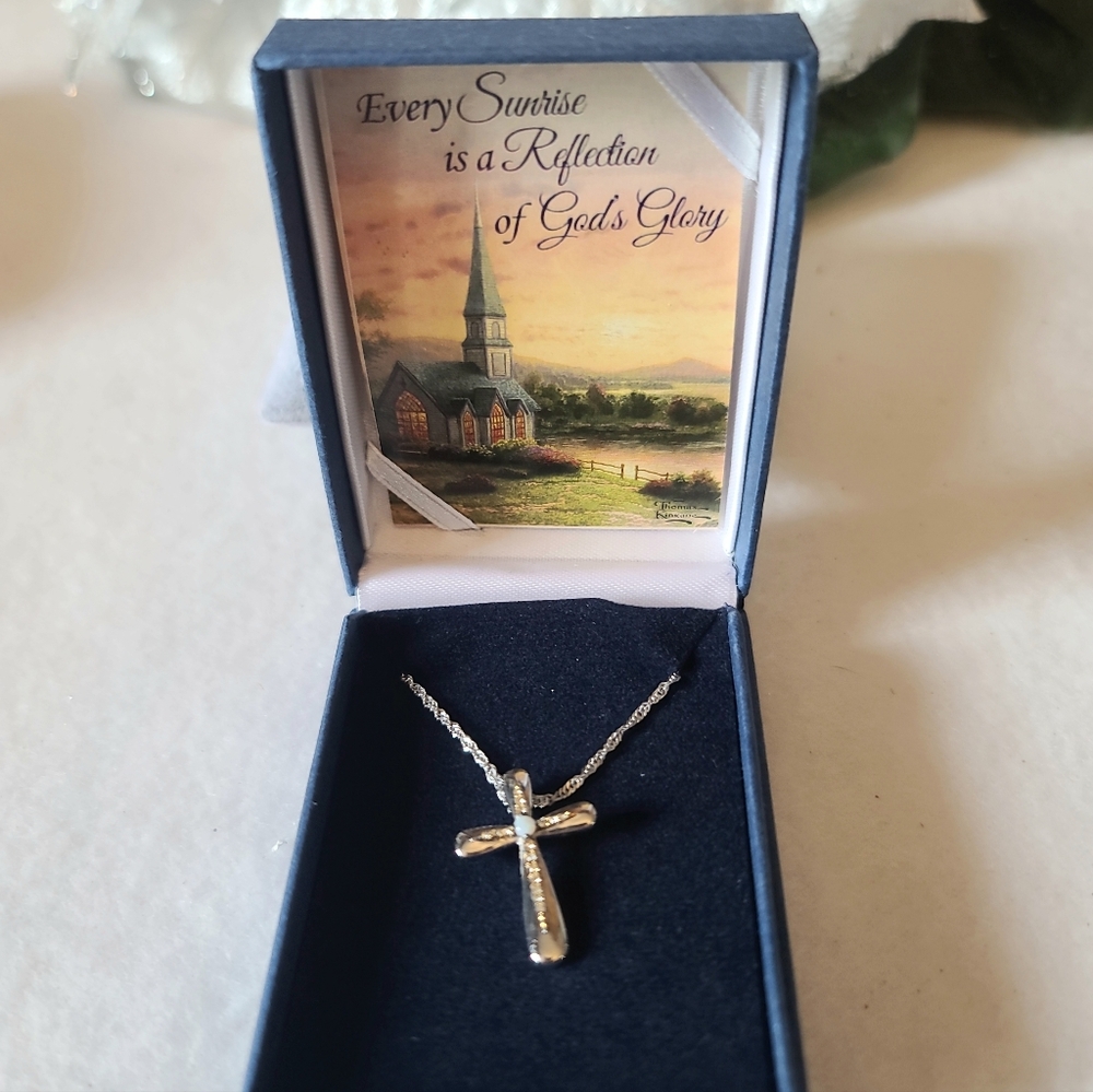 The Bradford Exchange sterling silver Glory to God necklace. - Picture 3 of 4